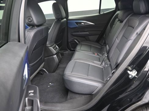 Used 2025 Chevrolet Equinox EV LT FWD image 13