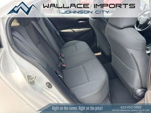 Used 2021 Toyota Corolla LE FWD image 39