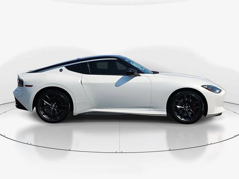 Used 2025 Nissan Z Performance w/ Floor Mat Package image 4