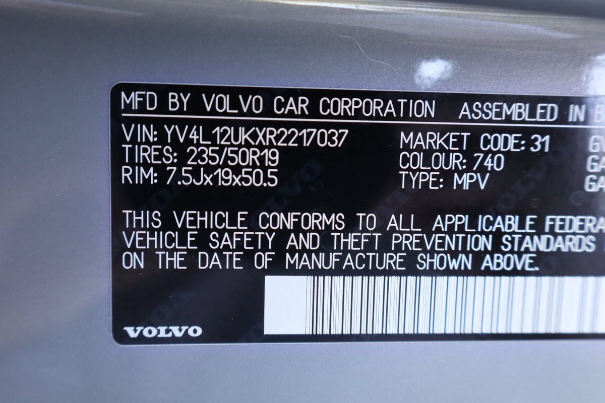 Used 2024 Volvo XC40 B5 Core w/ Protection Package Premier AWD/4WD image 45