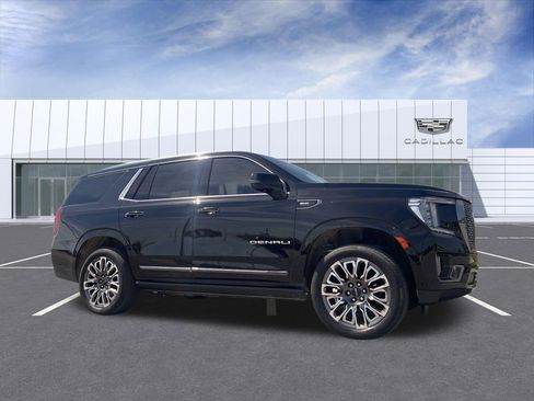 Used 2023 GMC Yukon Denali Ultimate AWD/4WD image 1