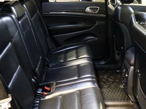 Used 2017 Jeep Grand Cherokee Limited w/ Luxury Group II AWD/4WD image 31