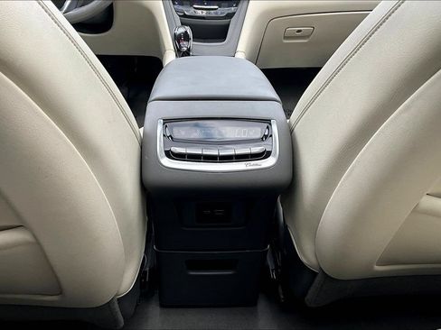 Certified 2024 Cadillac XT6 Premium Luxury w/ Technology Package AWD/4WD image 10