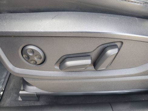 Used 2023 Audi Q5 2.0T Premium w/ Convenience Package image 22