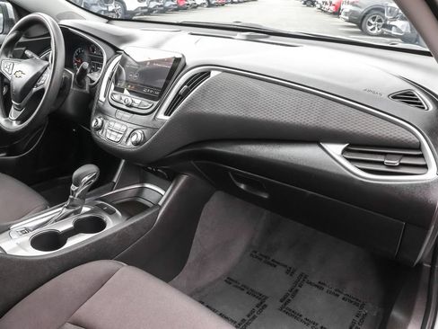 Used 2023 Chevrolet Malibu LT FWD image 35