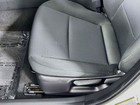 Certified 2025 Toyota Prius LE FWD image 20