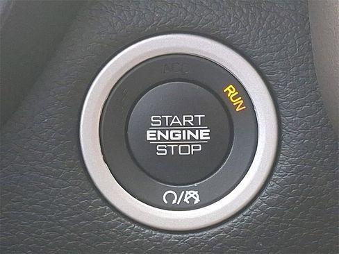 Used 2019 RAM 1500 Laramie image 23