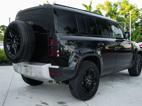 Used 2025 Land Rover Defender 110 S image 8