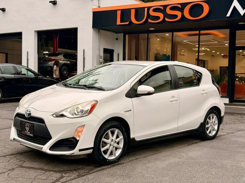 Used 2017 Toyota Prius C One FWD image 26