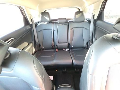 Used 2025 Kia Sportage EX image 21