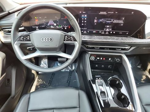 Used 2025 Audi Q5 Premium Plus w/ Premium Plus AWD/4WD image 19