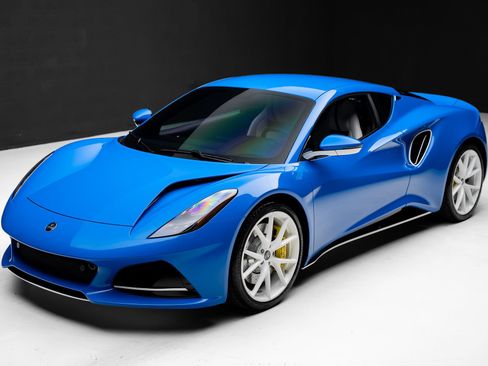 Used 2025 Lotus Emira RWD image 5