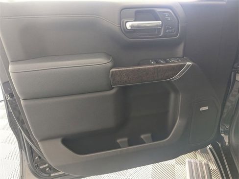 Used 2021 GMC Sierra 1500 Denali w/ Denali Ultimate Package image 12