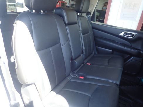 Used 2013 Nissan Pathfinder SL w/ Trailer Tow Pkg AWD/4WD image 37