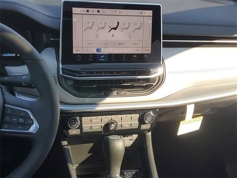 New 2026 Jeep Compass Limited w/ Sun, Sound & Navigation Group image 15