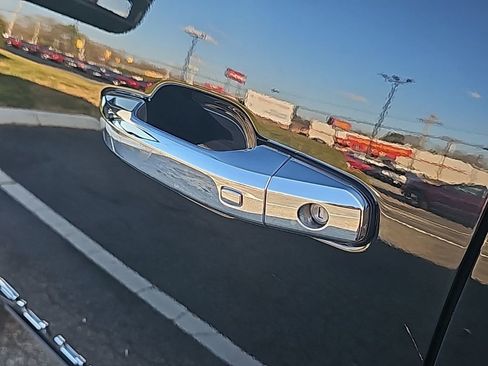 Used 2022 GMC Sierra 2500 Denali w/ Denali Ultimate Package image 8