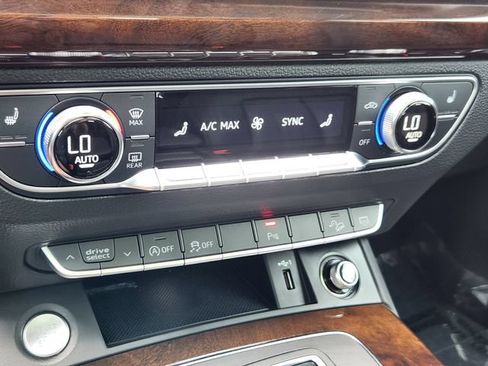 Used 2019 Audi Q5 2.0T Premium Plus AWD/4WD image 17