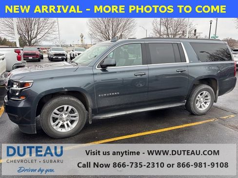 Used 2019 Chevrolet Suburban LT image 1