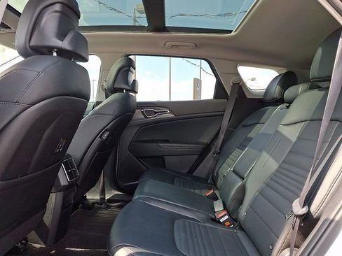 Used 2024 Kia Sportage SX image 10