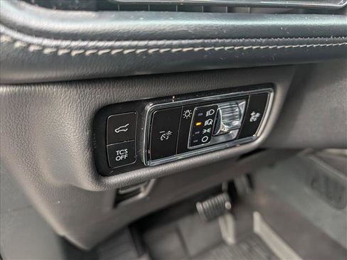 Certified 2023 Lincoln Nautilus AWD w/ Premium Package image 31