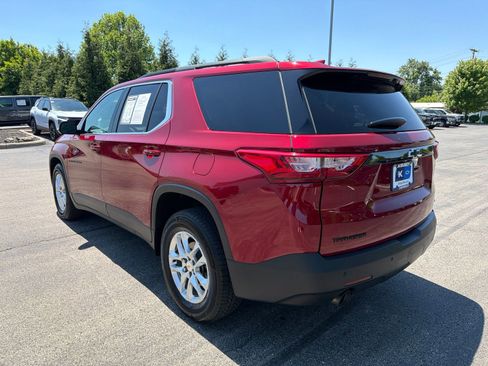 Used 2019 Chevrolet Traverse LT FWD image 3