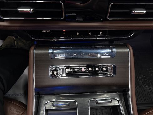 Used 2026 Lincoln Aviator Reserve w/ Jet Appearance Package AWD/4WD image 18