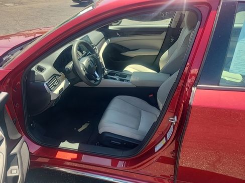 Used 2020 Honda Accord EX image 13
