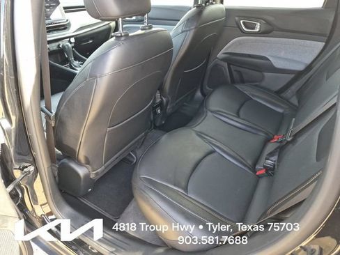 Used 2023 Jeep Compass Latitude AWD/4WD image 23