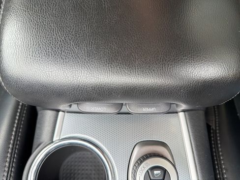 Used 2017 Nissan Pathfinder SL image 50