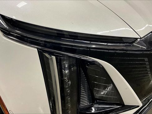 Certified 2025 Cadillac Lyriq Sport AWD/4WD image 32
