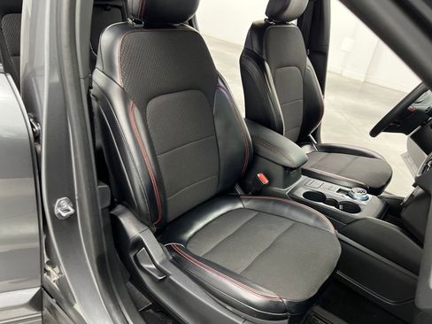 Used 2024 Ford Escape ST-Line w/ Cold Weather Package image 22