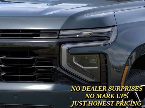 New 2026 Chevrolet Suburban RST image 10