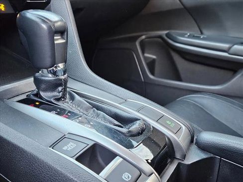 Used 2018 Honda Civic Sport Touring image 11