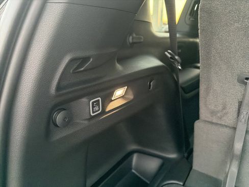 New 2025 Jeep Grand Cherokee L Limited image 11