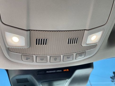 Used 2022 Ford Expedition Max XLT image 24