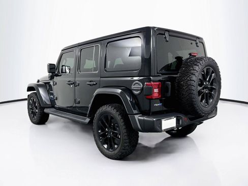 Used 2021 Jeep Wrangler Unlimited Sahara w/ Cold Weather Group AWD/4WD image 3