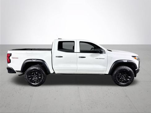 Used 2026 Chevrolet Colorado Trail Boss AWD/4WD image 5