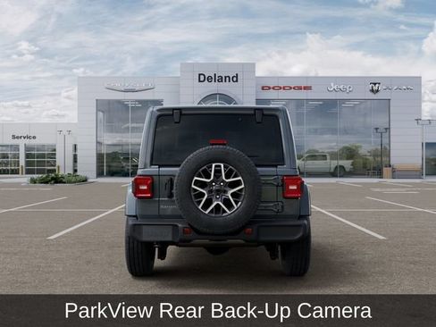 New 2026 Jeep Wrangler Unlimited Sahara AWD/4WD image 8