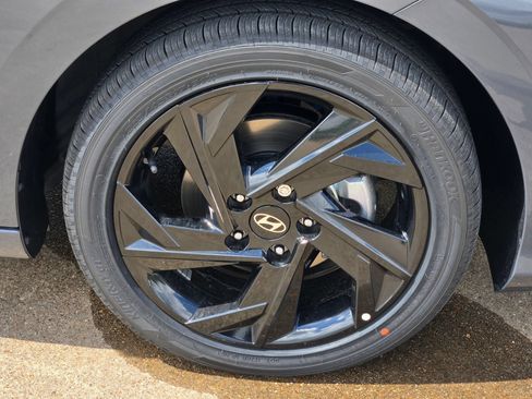 New 2026 Hyundai Elantra SEL Sport Premium FWD image 7