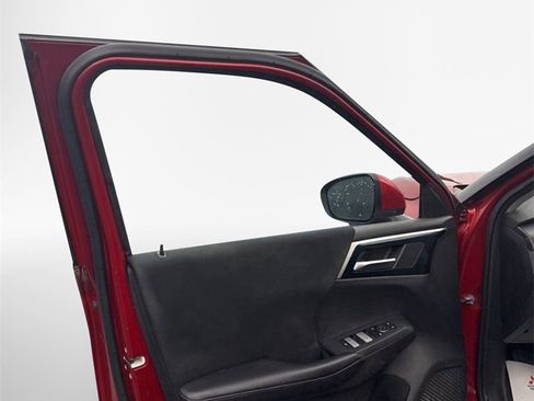 Used 2022 Mitsubishi Outlander ES image 17