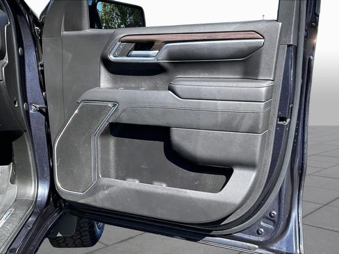 Used 2022 Chevrolet Silverado 1500 LT AWD/4WD image 21
