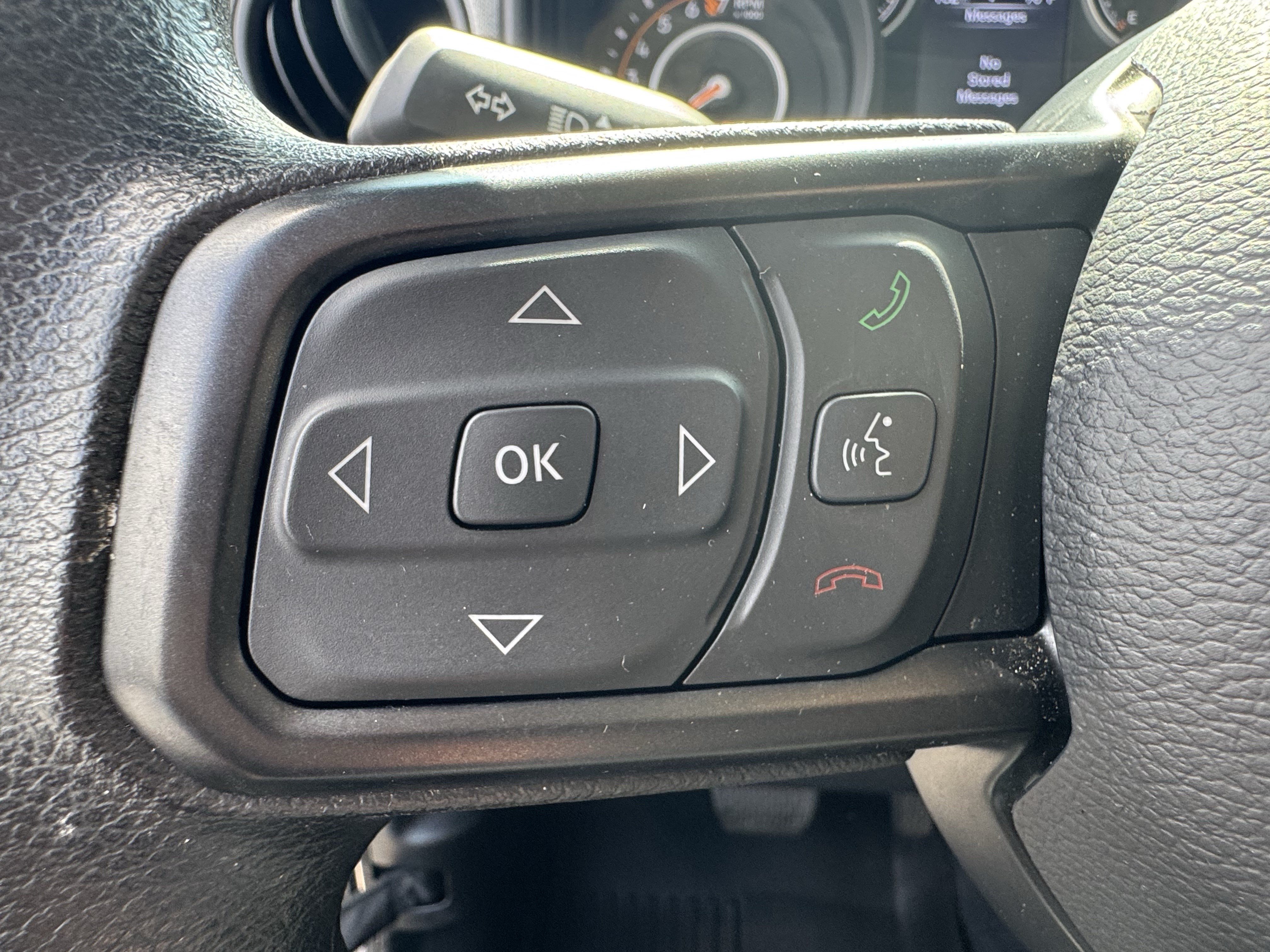 Used 2025 Jeep Gladiator Sport AWD/4WD image 28