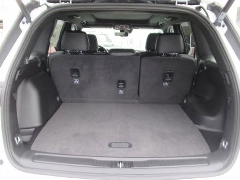 New 2025 Jeep Grand Cherokee Limited w/ Luxury Tech Group II image 31