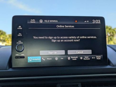 Used 2025 Honda Pilot Elite image 24