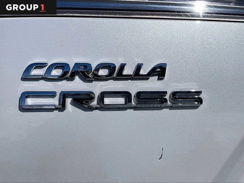 Used 2023 Toyota Corolla Cross LE w/ Moonroof Package image 32