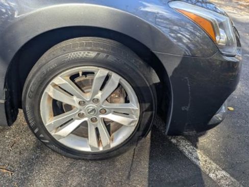 Used 2010 Nissan Altima 2.5 S image 11