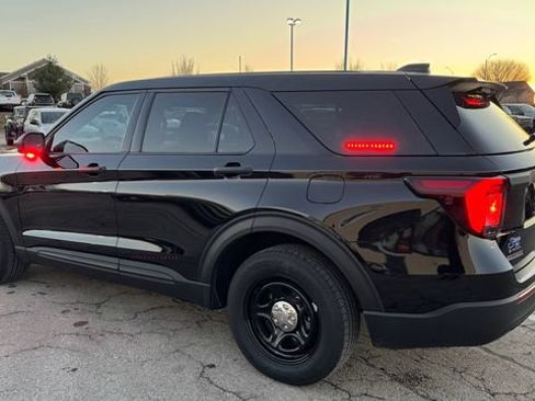 New 2025 Ford Explorer 4WD Police Interceptor image 8