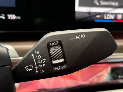 Used 2023 BMW i7 xDrive60 AWD/4WD image 43