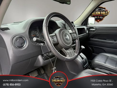 Used 2017 Jeep Patriot High Altitude AWD/4WD image 17