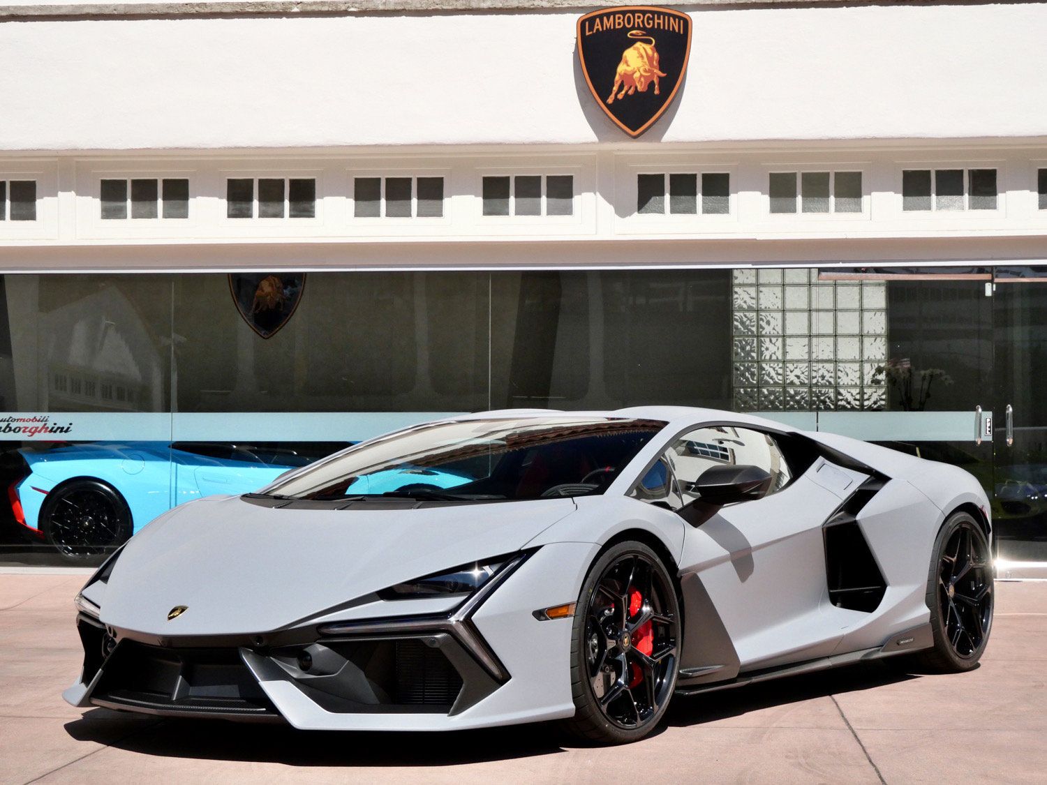 Used 2024 Lamborghini Revuelto AWD/4WD image 18